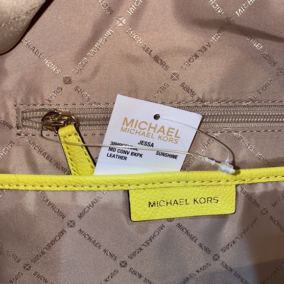 SOLD🔥🔥🔥NEW Michael Kors Jessa Medium Leather Backpack - Picture 7 of 13